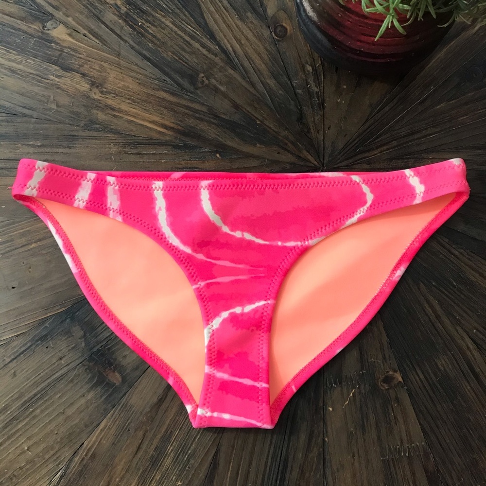 TRIANGL Pink Swirl Bikini Bottoms Medium